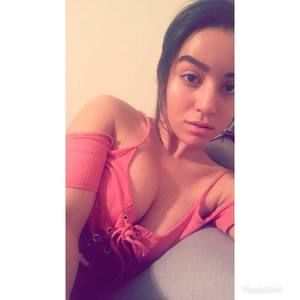 Meet your Posher, Kayla